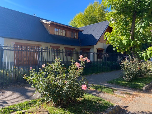 C203 - Casa de 5 dormitorios 265 m2 en lote de 500 m2 -Rivadavia esq Obeid - Centro