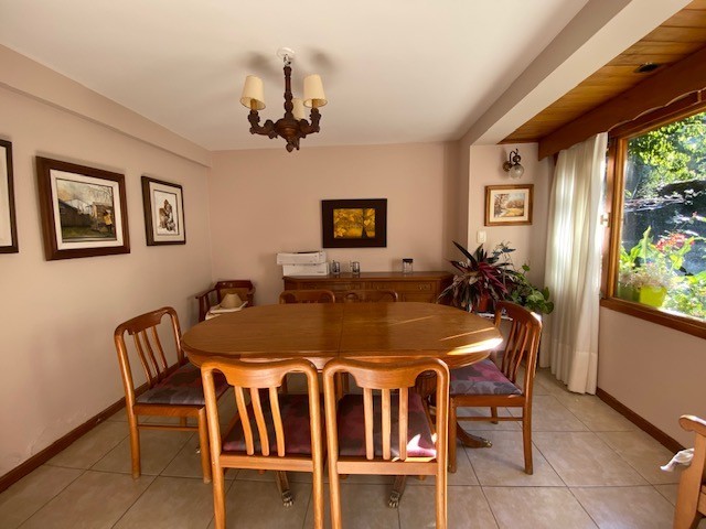 C203 - Casa de 5 dormitorios 265 m2 en lote de 500 m2 -Rivadavia esq Obeid - Centro