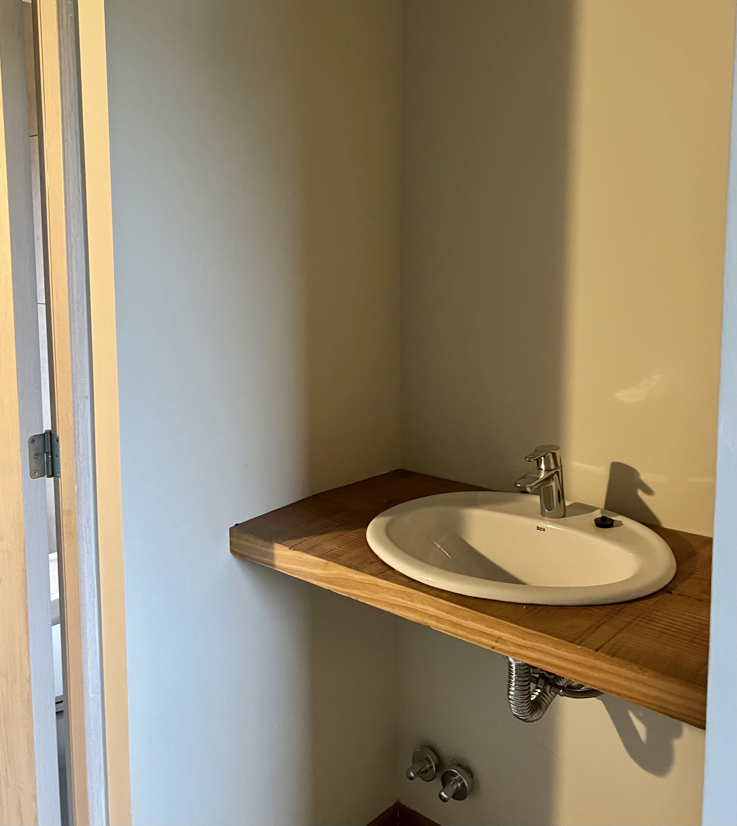 D210 - Departamento  de 1 dormitorio con terraza  y cochera - 61 m2 y 6,5 m2  - Bajada de los Andes - Zona Centro