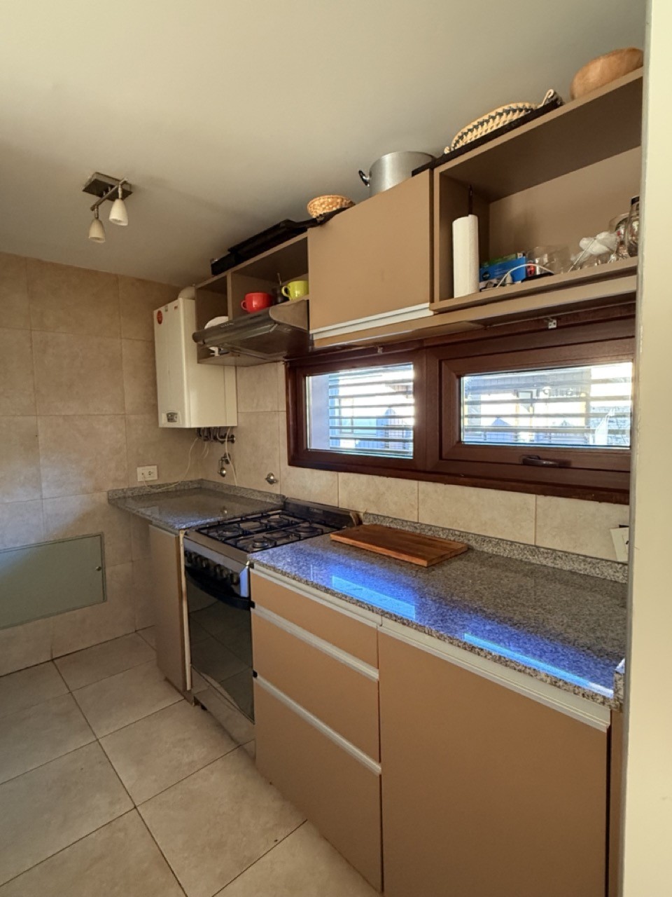 AL229 - Departamento de 2 dormitorios con balcon  - Calderon al 800 - Centro