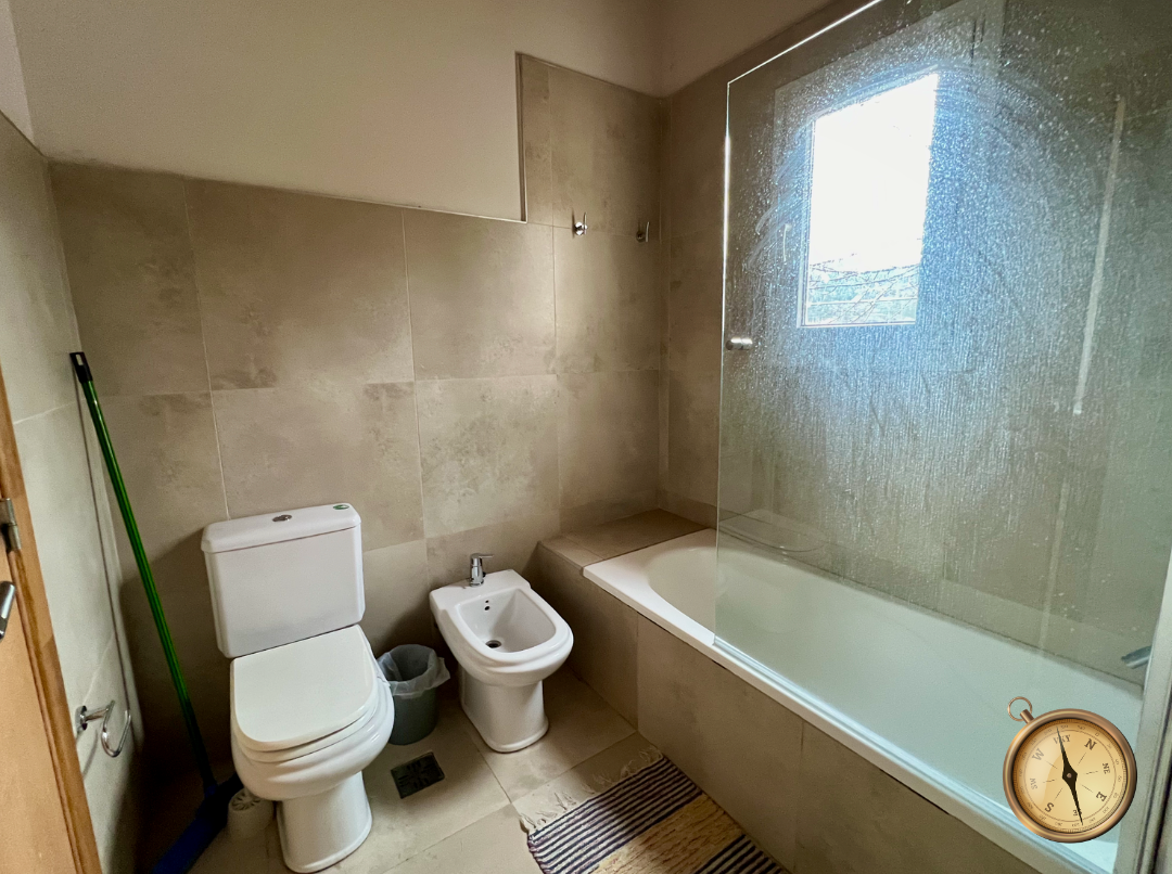 D242 - Departamento 1 dormitorio 48 m2  - 3 de Caballeria al 400 -Centro