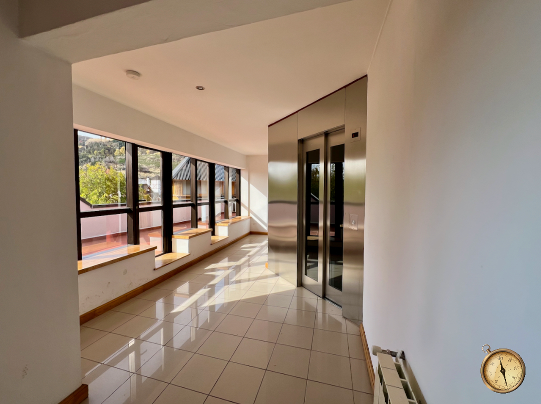 LC006- Oficinas en primer piso