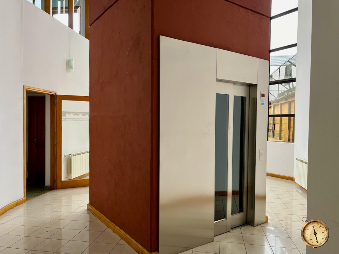 LC006- Oficinas en primer piso