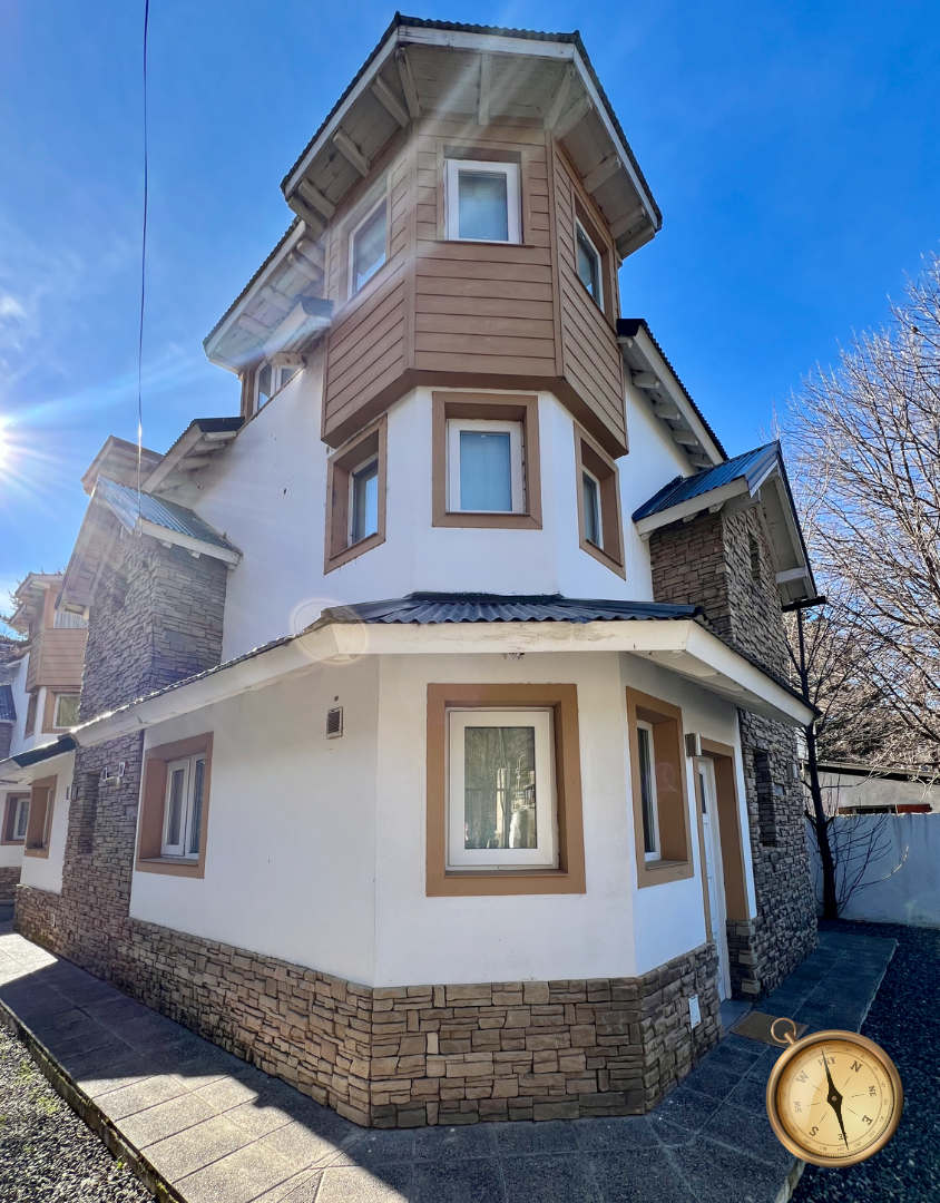 D240 -  Departamento de 2 dormitorios en planta baja de 60m2 en Pasaje Bandurrias - Centro 