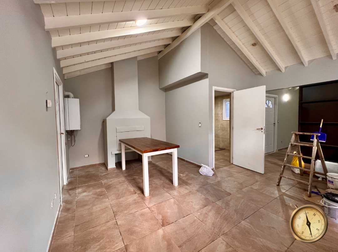 D240 -  Departamento de 2 dormitorios en planta baja de 60m2 en Pasaje Bandurrias - Centro 