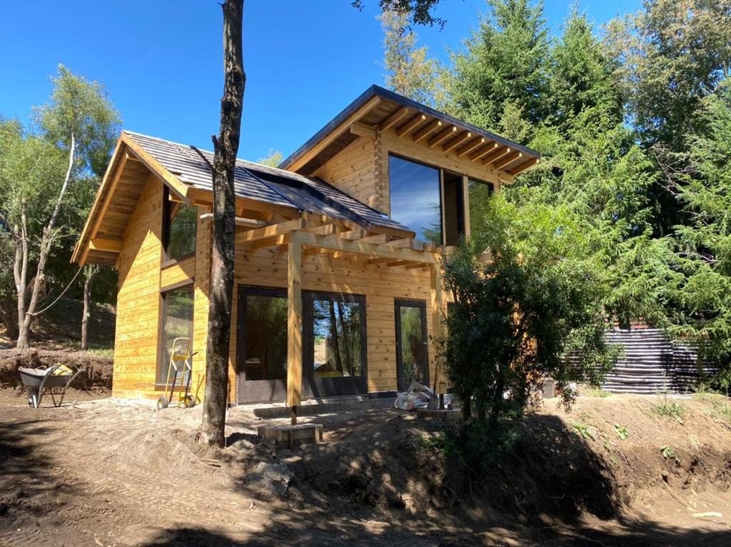 C202 - Casa de 3 dormitorios 300 m2 en lote de 1650 m2 - Cascada Chica