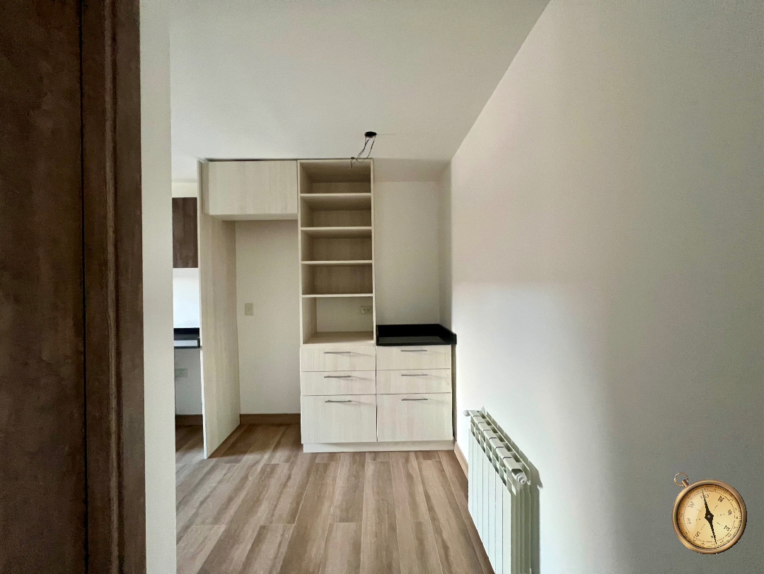 D168 - Departamentos de 2 dormitorios  - 78m 2 - Av San Martin y Rodhe Centro