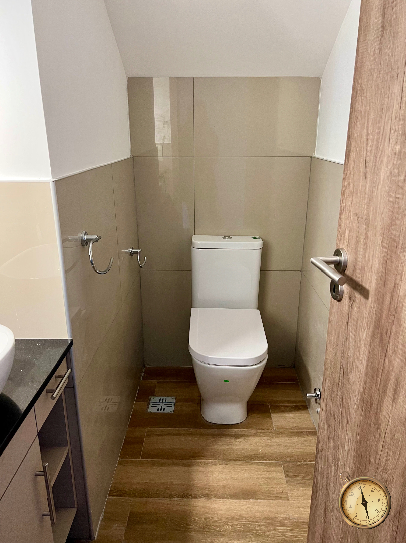 D168 - Departamentos de 2 dormitorios  - 78m 2 - Av San Martin y Rodhe Centro