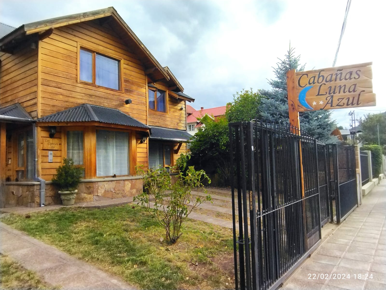 AL232 - Cabaña 2 dormitorios sobre calle Cipreses . Uso profesional 