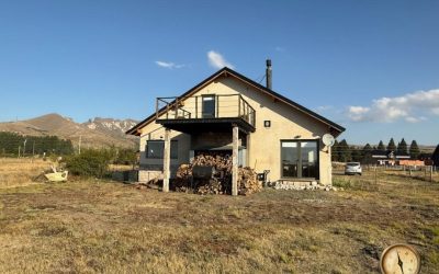 Casa de dos dormitorios – 135 m2 en lote de 1513 m2  – Las Marias del Valle